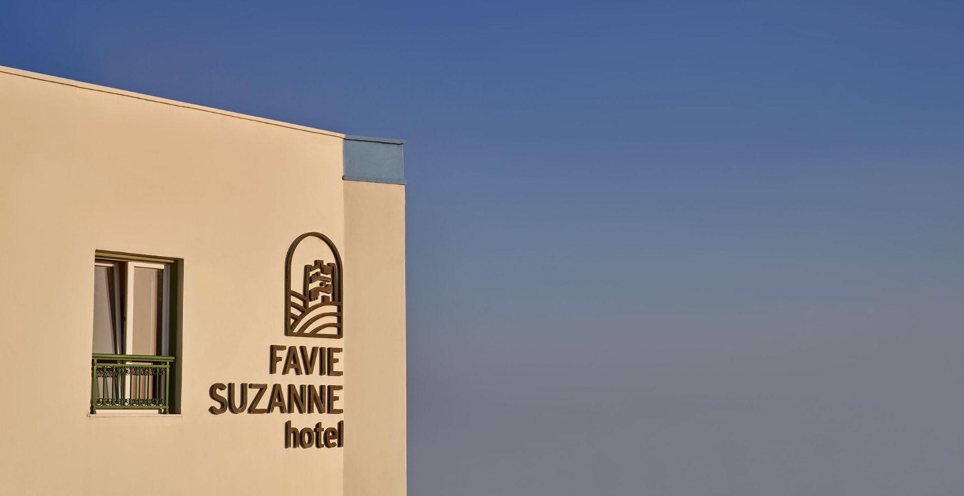 Favie Suzanne Hotel Tínos Exterior foto